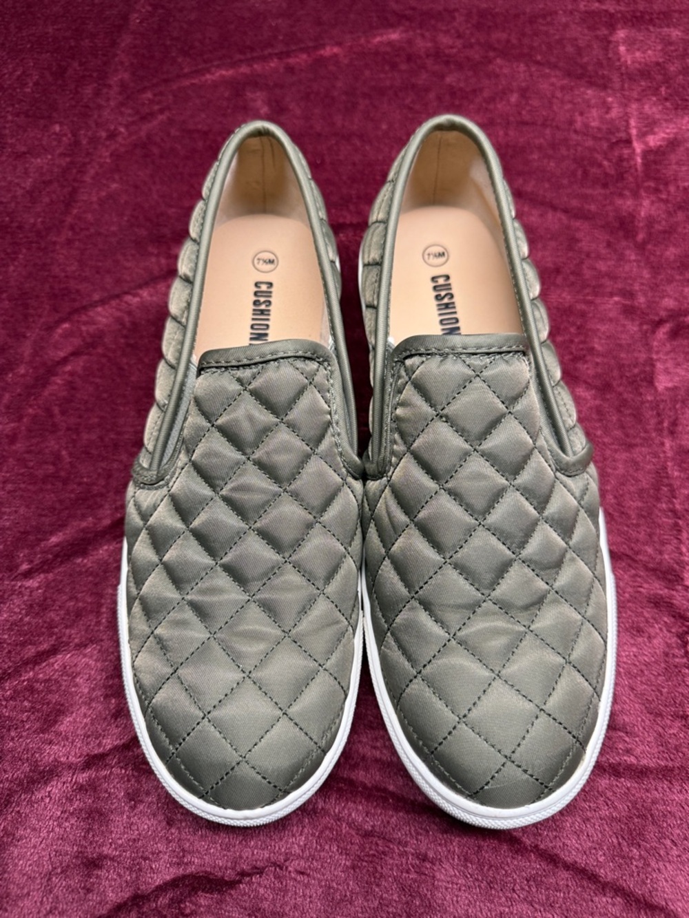 Cushionaire Quilted Slip-On Women's Slippers in Olive Gray